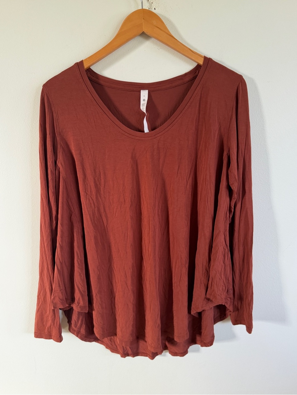 lululemon athletica Long Sleeve Scoop Neck Top - Rusty Brown size 6